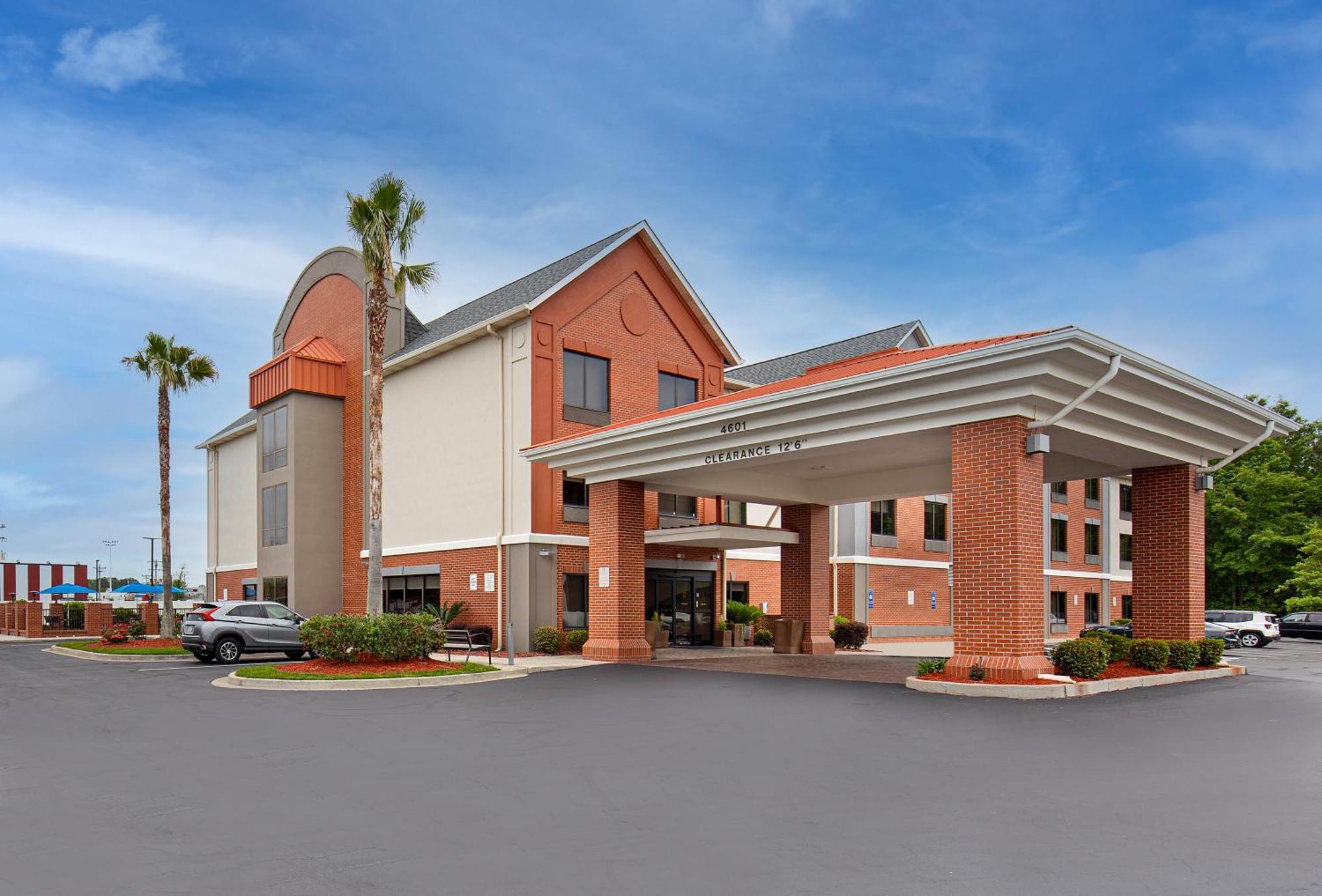 Holiday Inn Express Savannah South I-95 Richmond Hill By Ihg Bagian luar foto